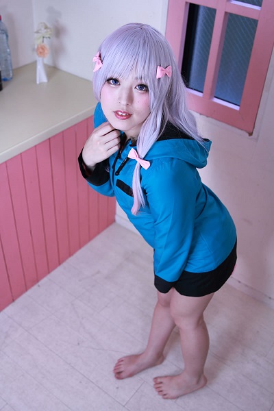 ちびとり姫 エロマ○ガ先生紗○ちゃんのコスで超エロSEX【放尿でスタート】綺麗な唇もお尻もおっぱいも全部頂きます【当然オチ○チンも】